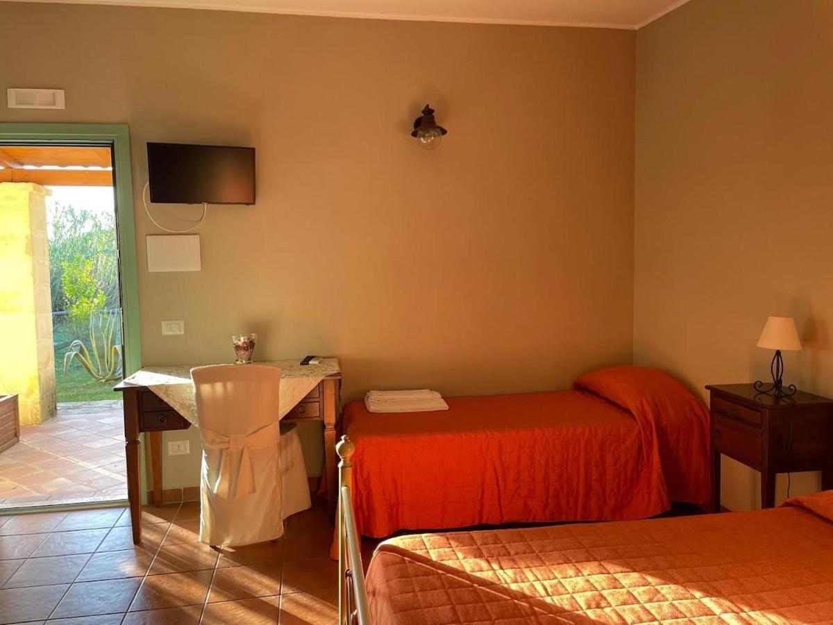 Borgo Nocchiara Hotel Карлентини Екстериор снимка